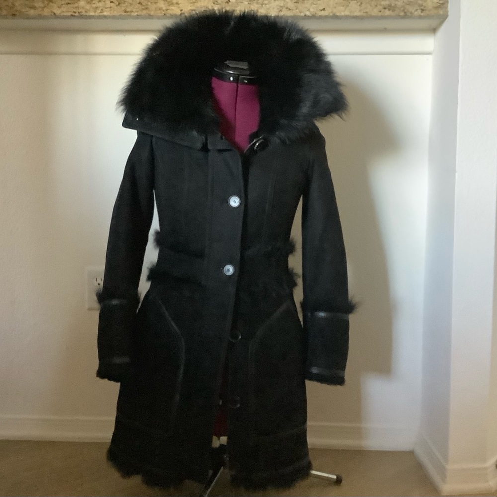 Authentic Burberry London shearling jacket - Picture 7 of 13